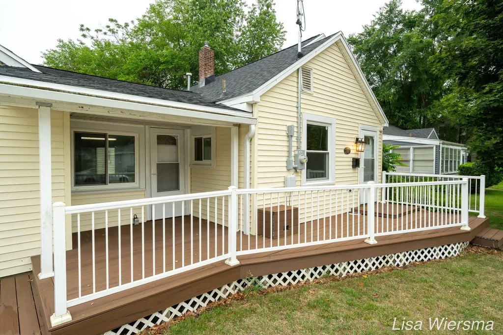 2357 Crozier Avenue Muskegon City MI 49441