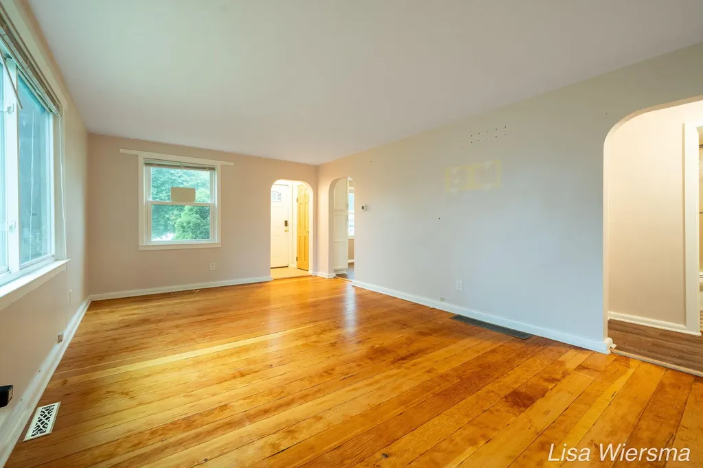 2357 Crozier Avenue Muskegon City MI 49441