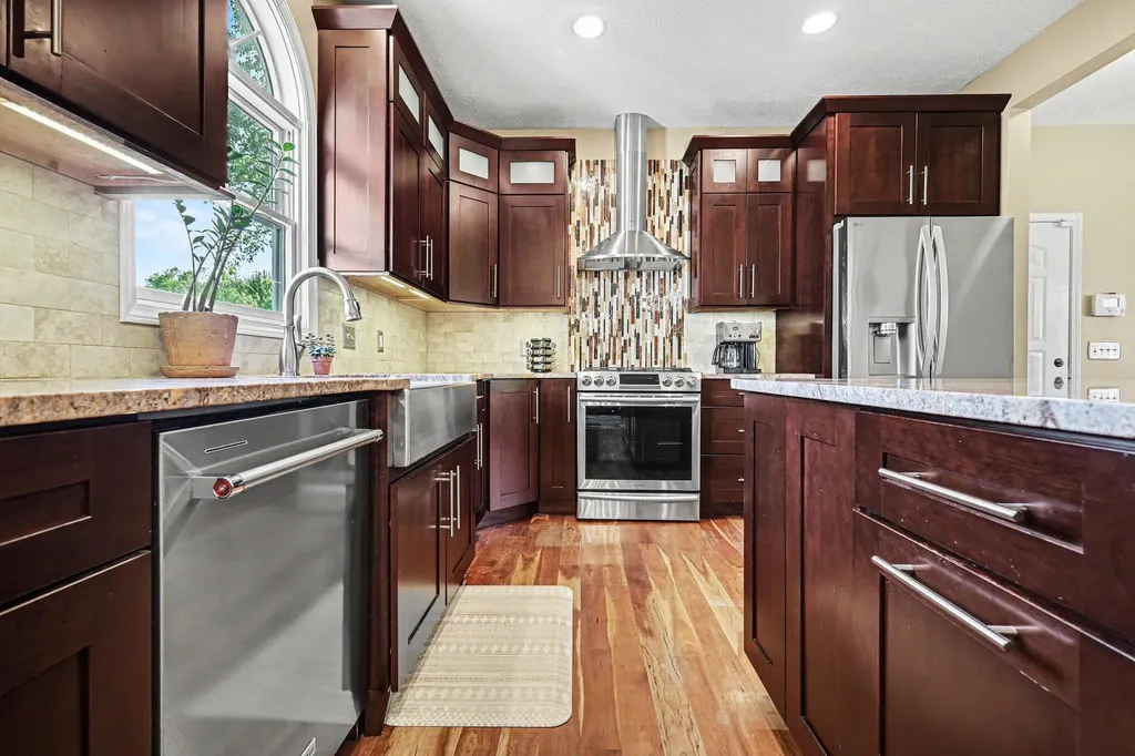 4463 Grand Ridge Drive SW Wyoming City MI 49418