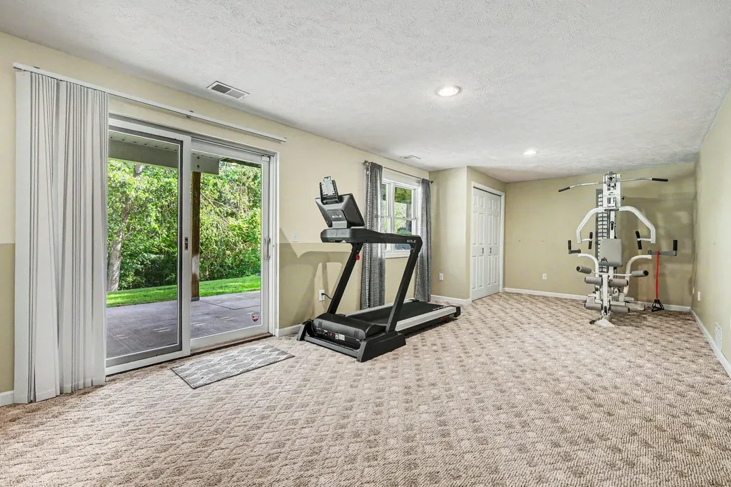 4463 Grand Ridge Drive SW Wyoming City MI 49418