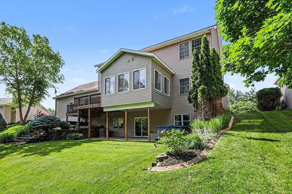 4463 Grand Ridge Drive SW Wyoming City MI 49418