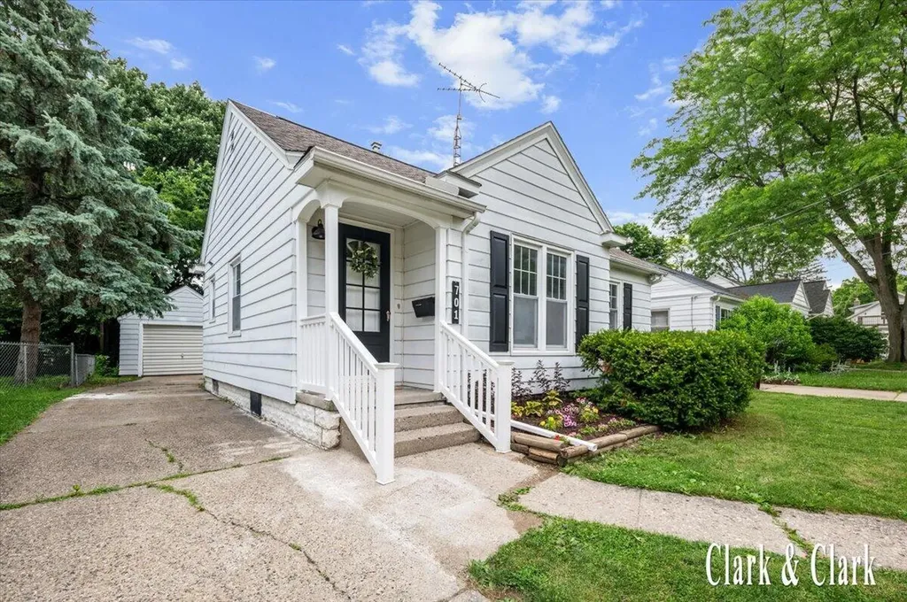 701 Pacific Avenue Lansing City MI 48910