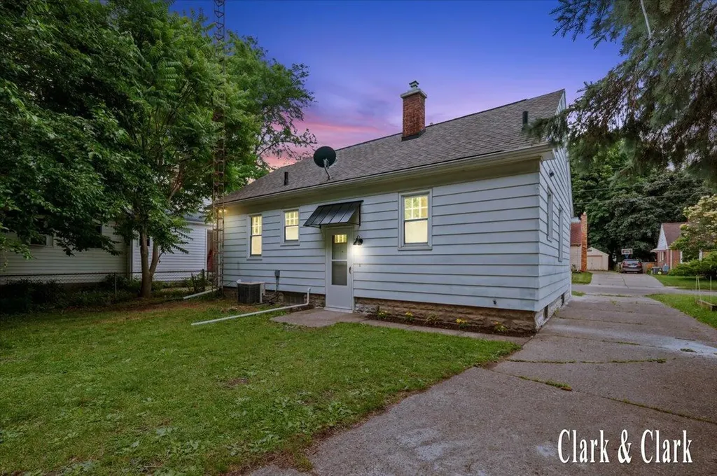 701 Pacific Avenue Lansing City MI 48910