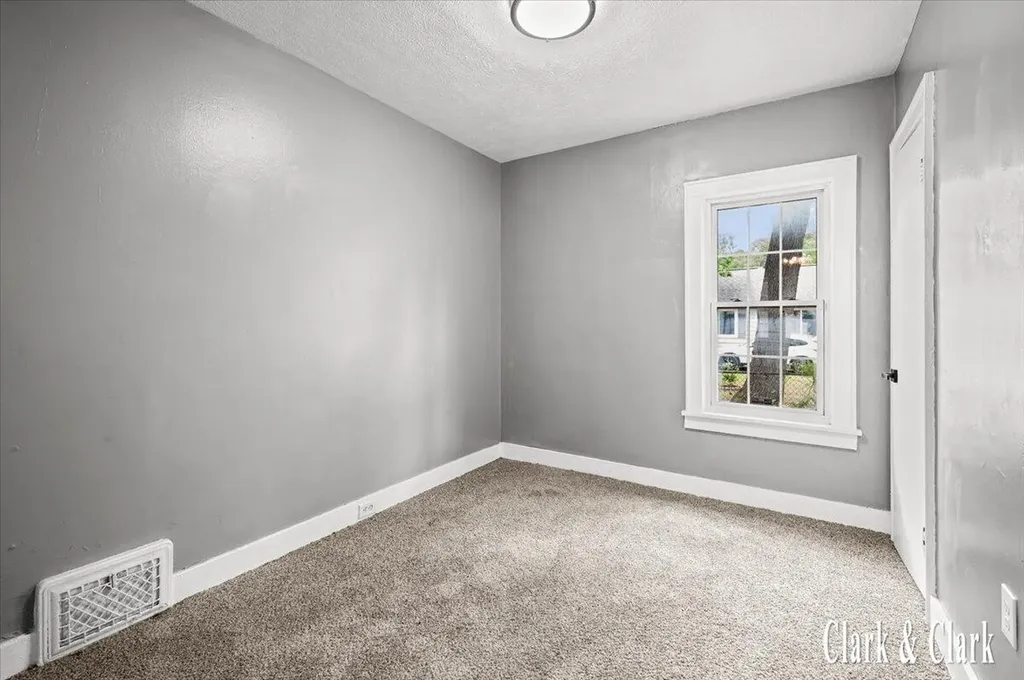 2044 Wood Street Muskegon Heights City MI 49444
