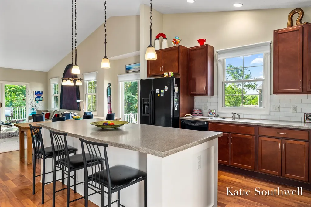 588 Enclave Court SE Grand Rapids Charter Township MI 49546