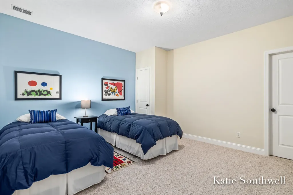 588 Enclave Court SE Grand Rapids Charter Township MI 49546