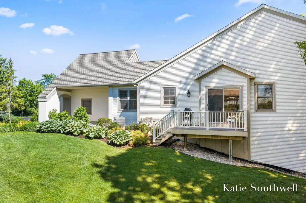 588 Enclave Court SE Grand Rapids Charter Township MI 49546
