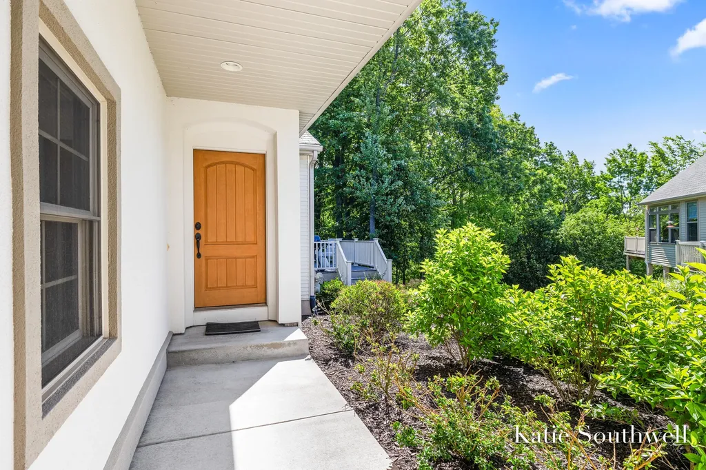 588 Enclave Court SE Grand Rapids Charter Township MI 49546