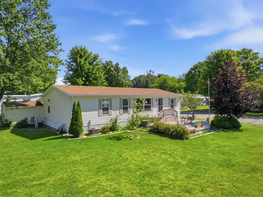 45 Pecan Avenue NE Solon Township MI 49319