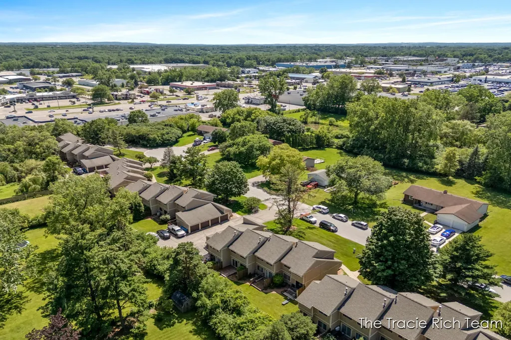 2670 Ridgecroft Drive SE Kentwood City MI 49546