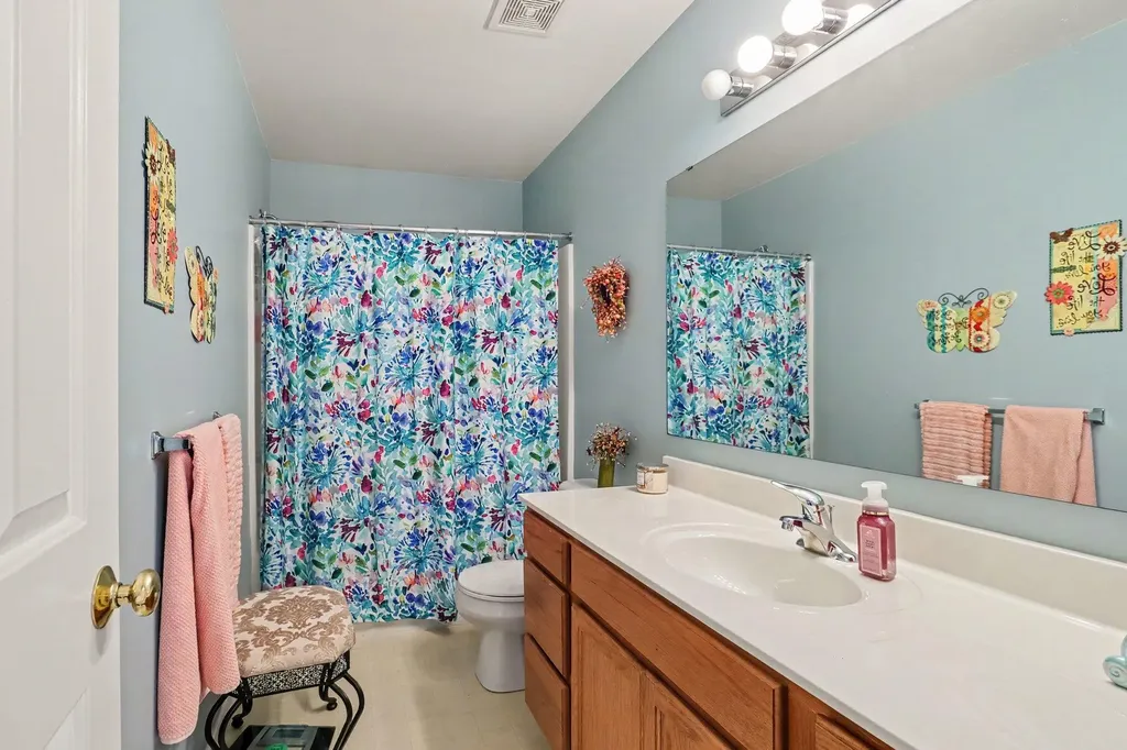 3910 Avery Drive NW Walker City MI 49534