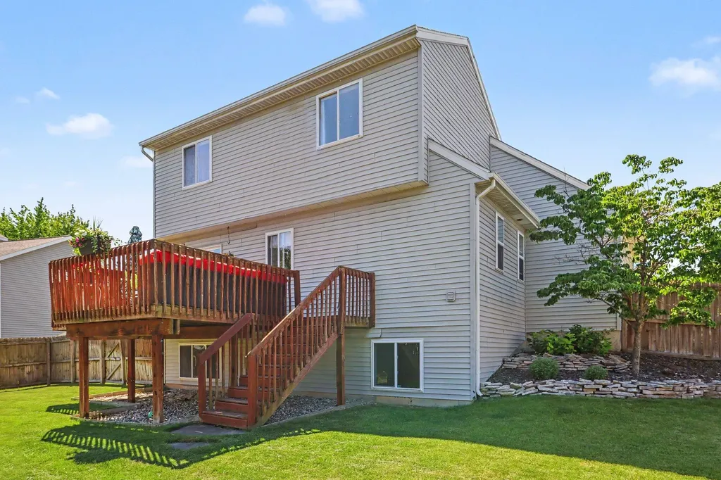 3910 Avery Drive NW Walker City MI 49534