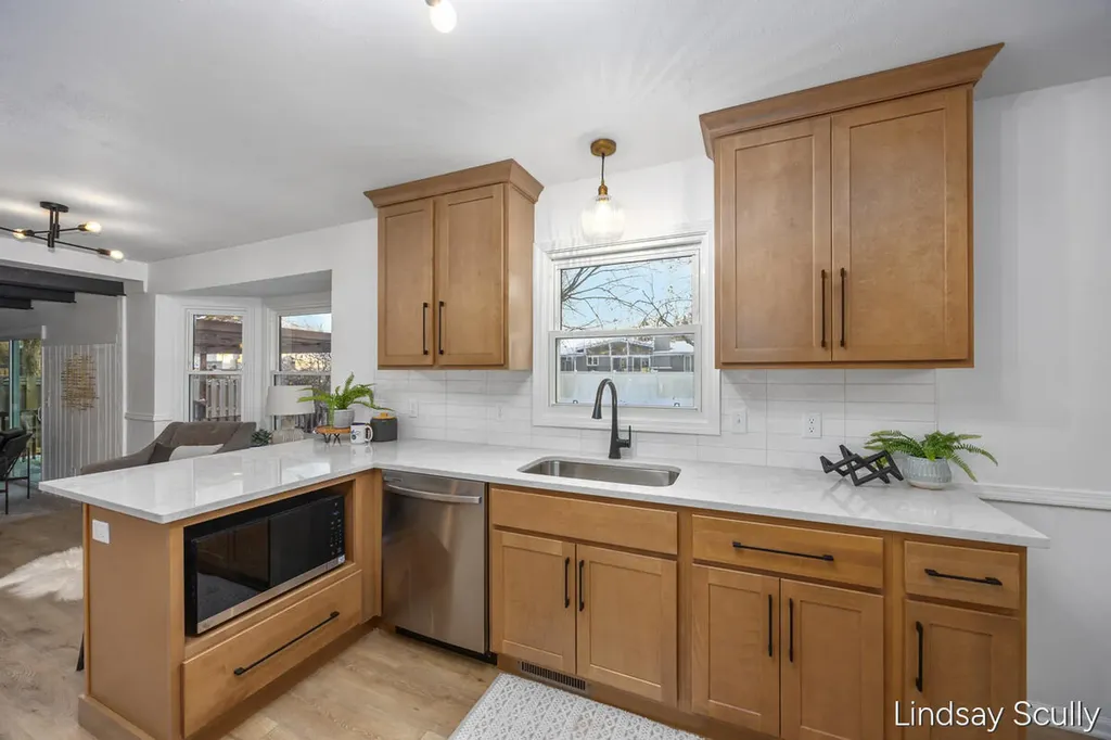 1830 Lockmere Drive SE Kentwood City MI 49508