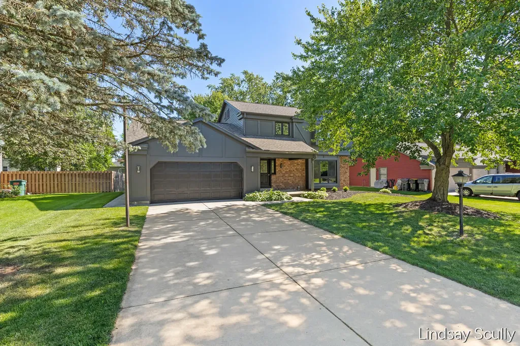 1830 Lockmere Drive SE Kentwood City MI 49508