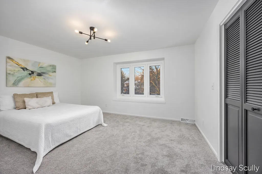 1830 Lockmere Drive SE Kentwood City MI 49508