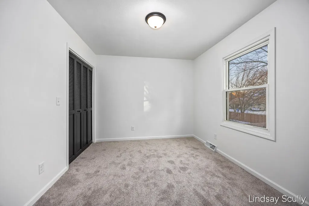 1830 Lockmere Drive SE Kentwood City MI 49508