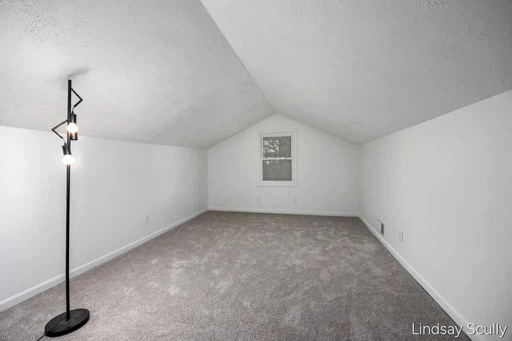 1830 Lockmere Drive SE Kentwood City MI 49508