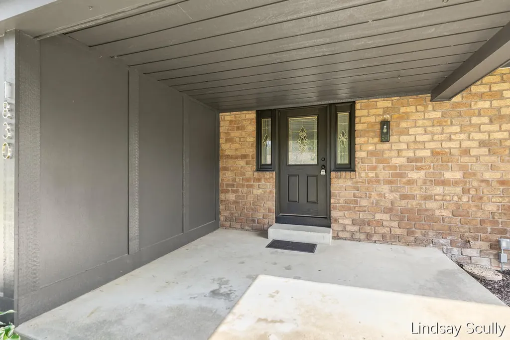 1830 Lockmere Drive SE Kentwood City MI 49508