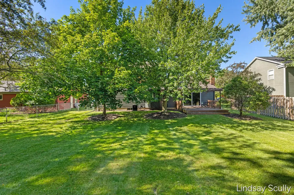 1830 Lockmere Drive SE Kentwood City MI 49508