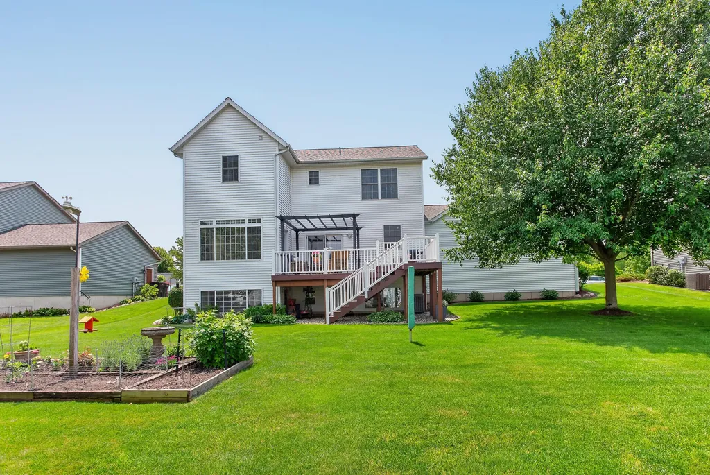 1837 Land Ridge Drive SW Byron Township MI 49315