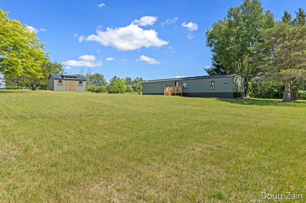 1595 N County Line Road Belvidere Township MI 48886