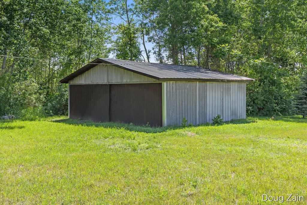 1595 N County Line Road Belvidere Township MI 48886
