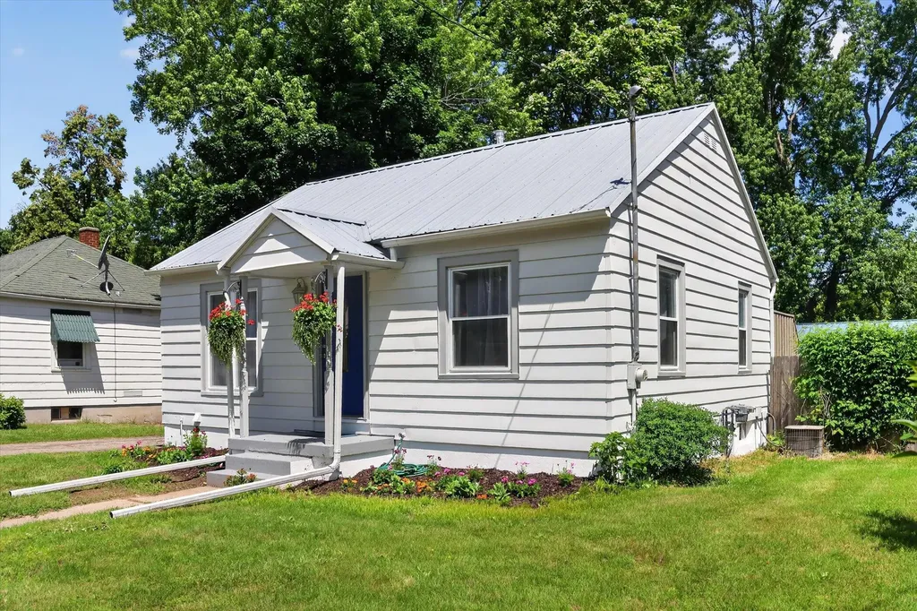 325 W South Street Hastings City MI 49058
