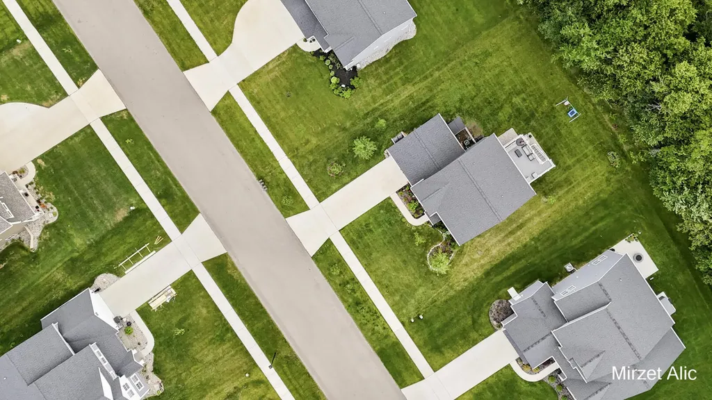 8748 Prairie Stone Drive SW Byron Township MI 49315