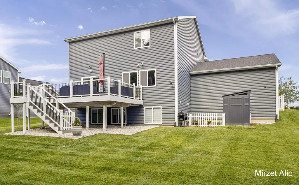 8748 Prairie Stone Drive SW Byron Township MI 49315