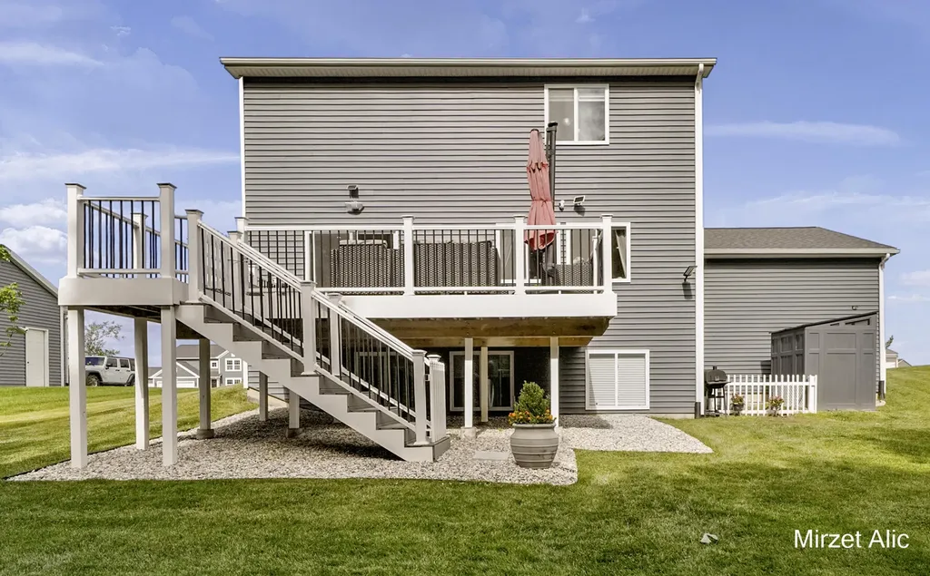8748 Prairie Stone Drive SW Byron Township MI 49315