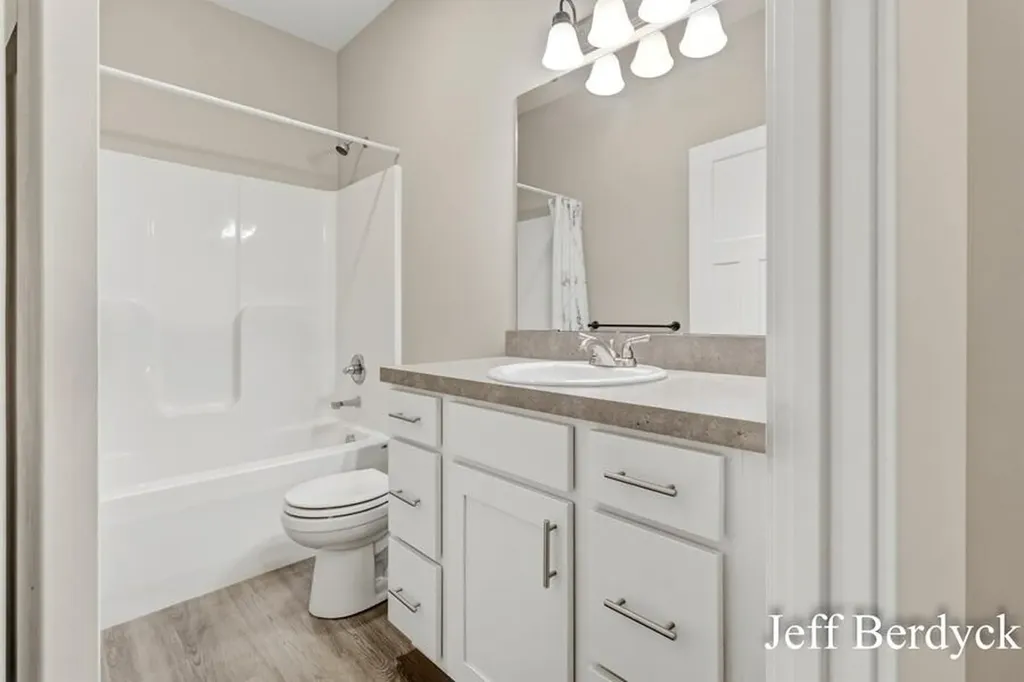 5697 Victoria Street Allendale Charter Township MI 49401