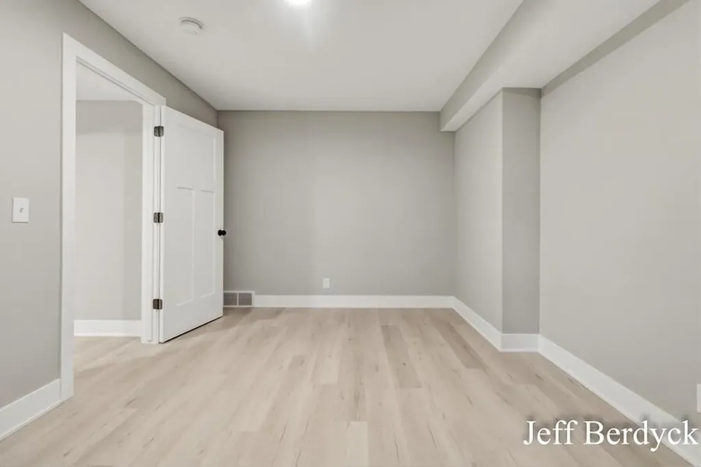 5697 Victoria Street Allendale Charter Township MI 49401