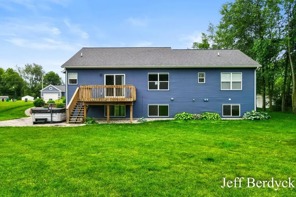 5697 Victoria Street Allendale Charter Township MI 49401