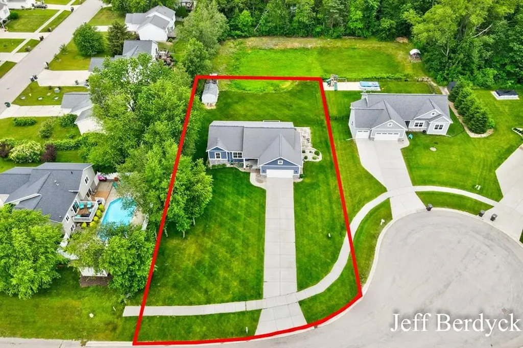 5697 Victoria Street Allendale Charter Township MI 49401