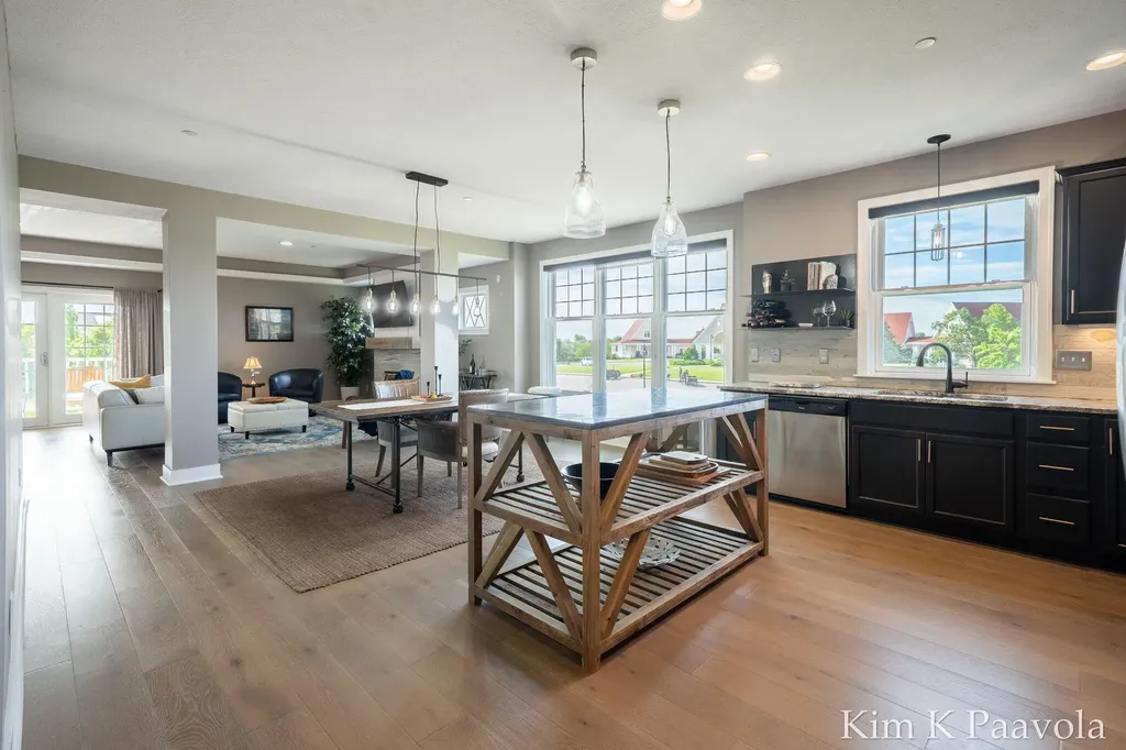 4661 Macatawa Legends Boulevard Holland Charter Township MI 49424