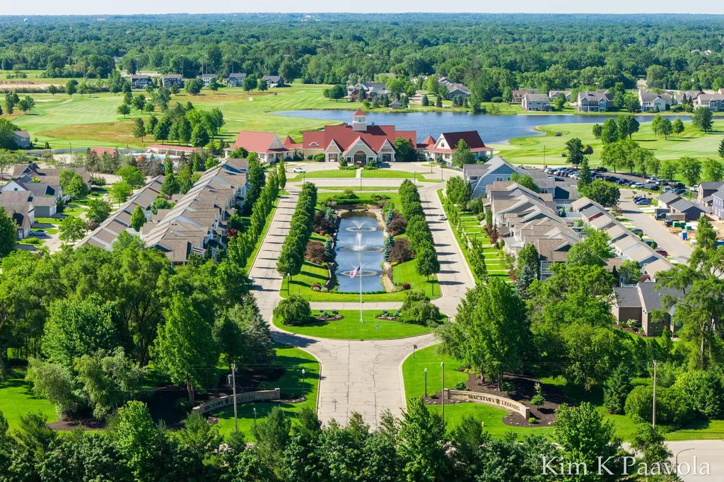 4661 Macatawa Legends Boulevard Holland Charter Township MI 49424