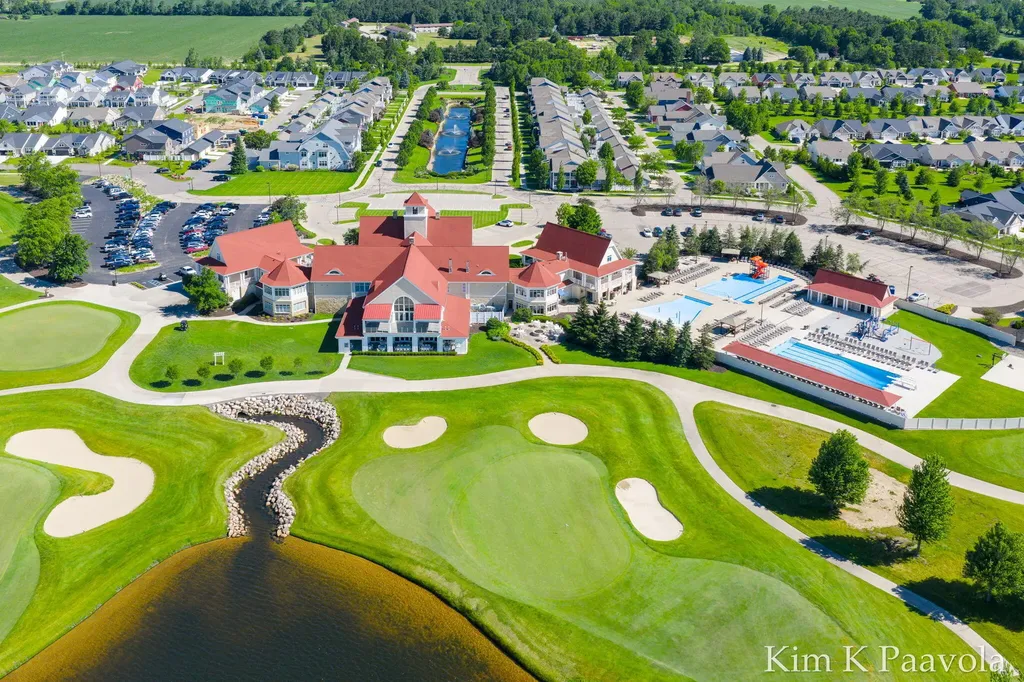 4661 Macatawa Legends Boulevard Holland Charter Township MI 49424