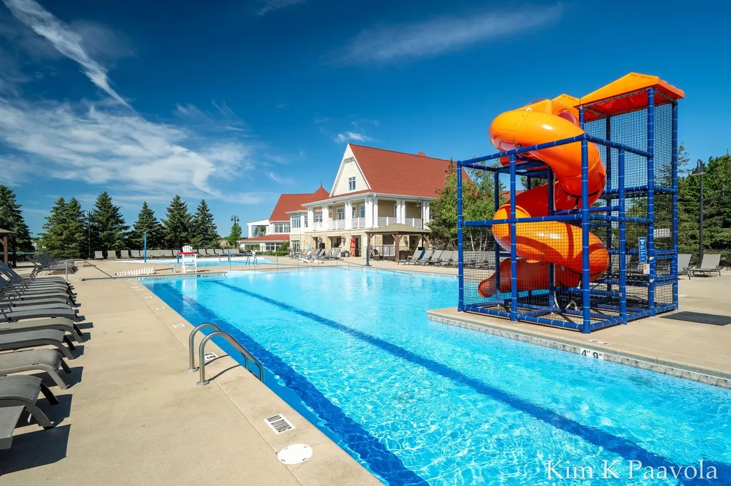 4661 Macatawa Legends Boulevard Holland Charter Township MI 49424