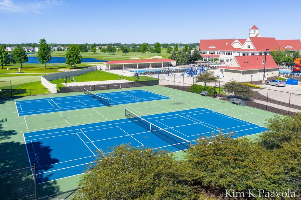 4661 Macatawa Legends Boulevard Holland Charter Township MI 49424