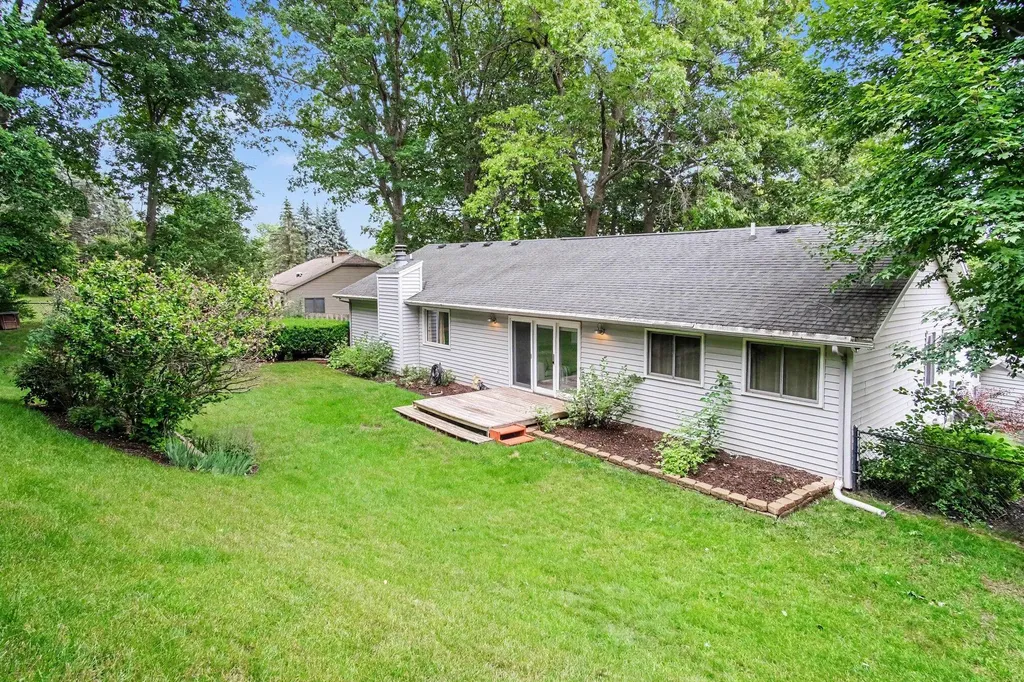 5499 Riverlook Drive NE Plainfield Charter Township MI 49321