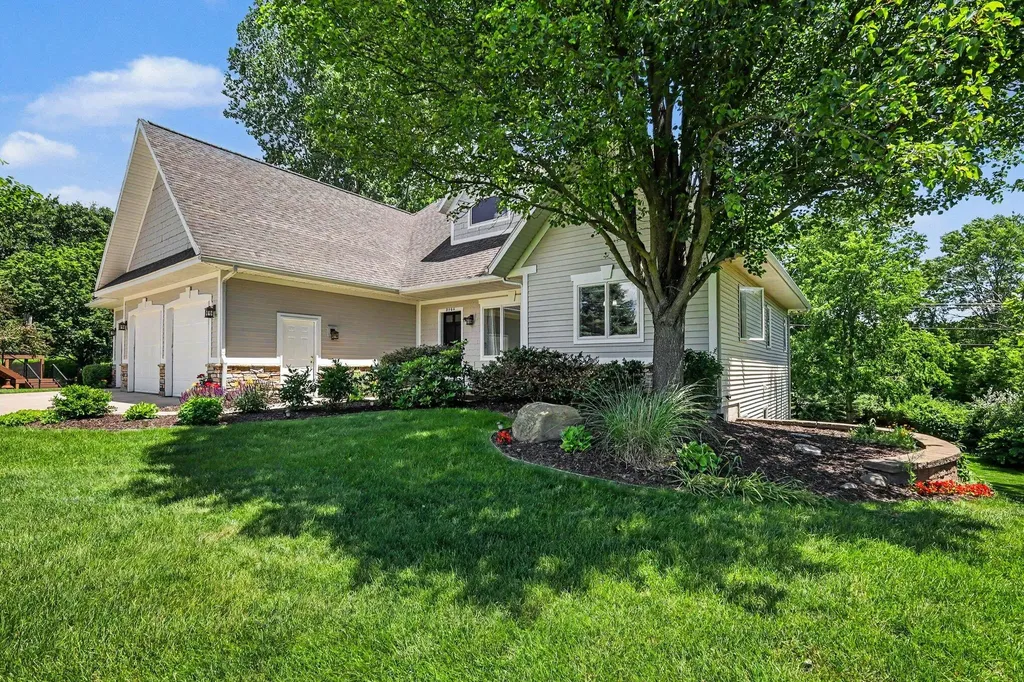 3404 Glenstone Court SE Cascade Charter Township MI 49546