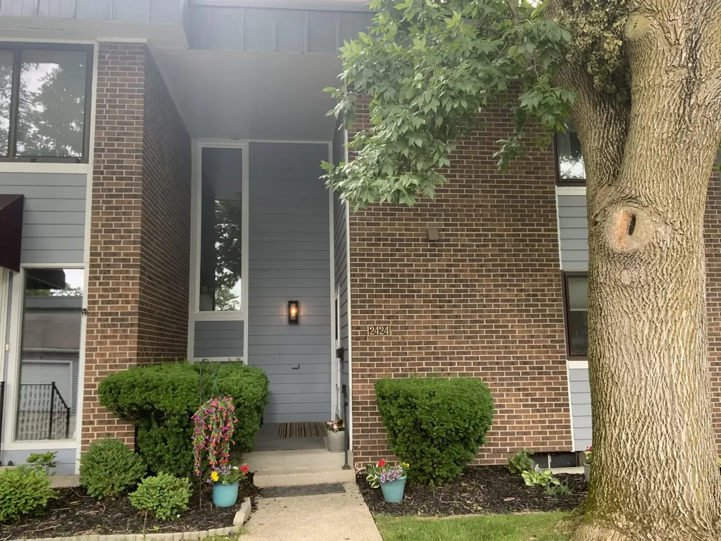 2424 E Collier Avenue SE Kentwood City MI 49546