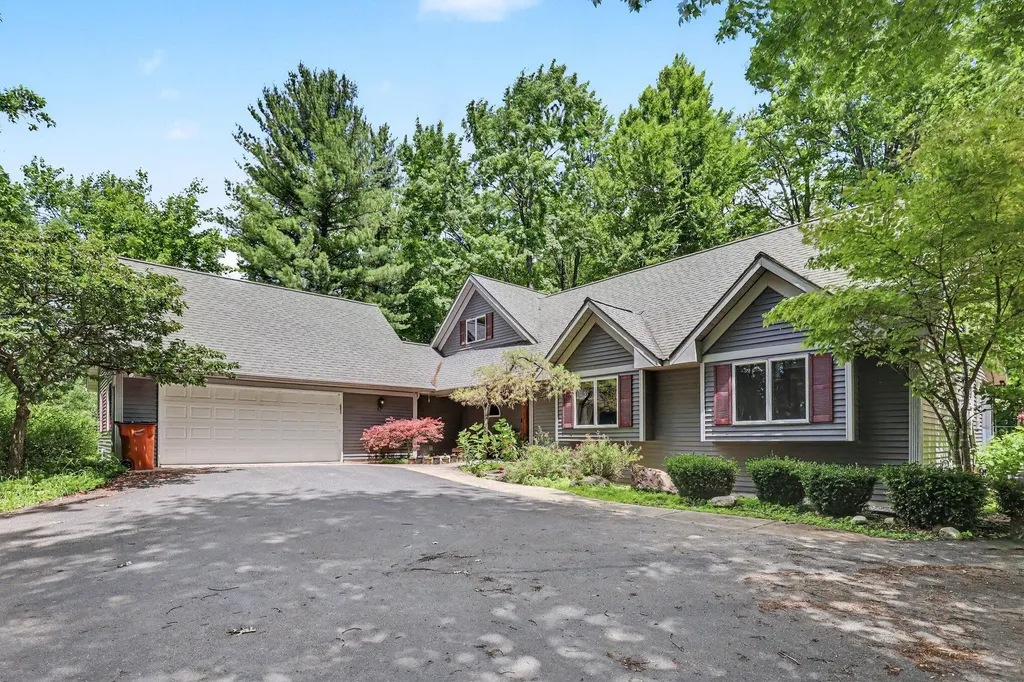 10735 Brown Lake Drive NE Oakfield Township MI 49341