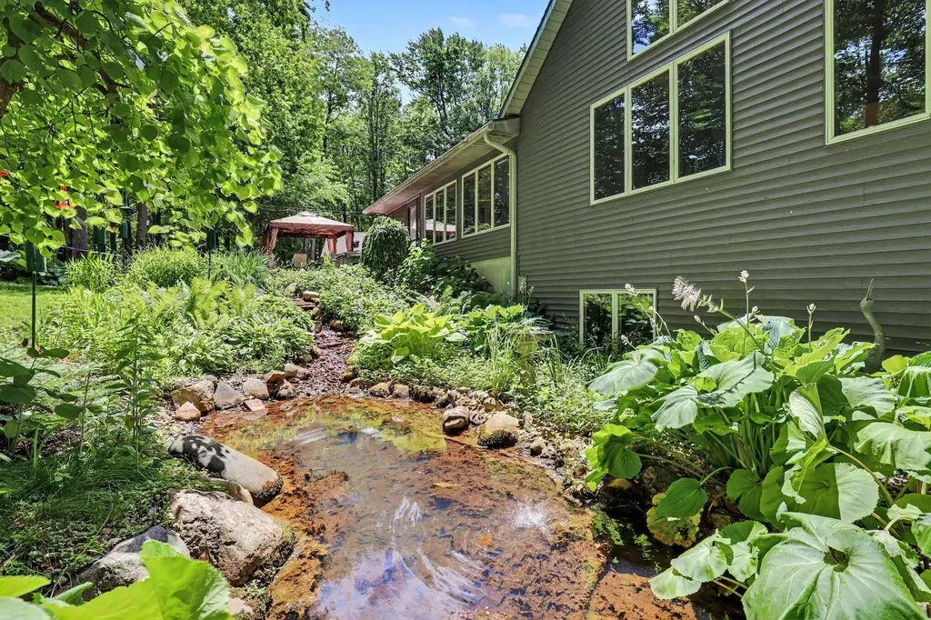 10735 Brown Lake Drive NE Oakfield Township MI 49341