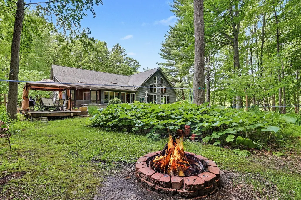 10735 Brown Lake Drive NE Oakfield Township MI 49341