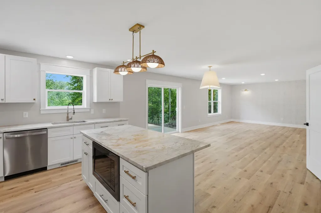 2050 Dakota Trail Rutland Charter Township MI 49058