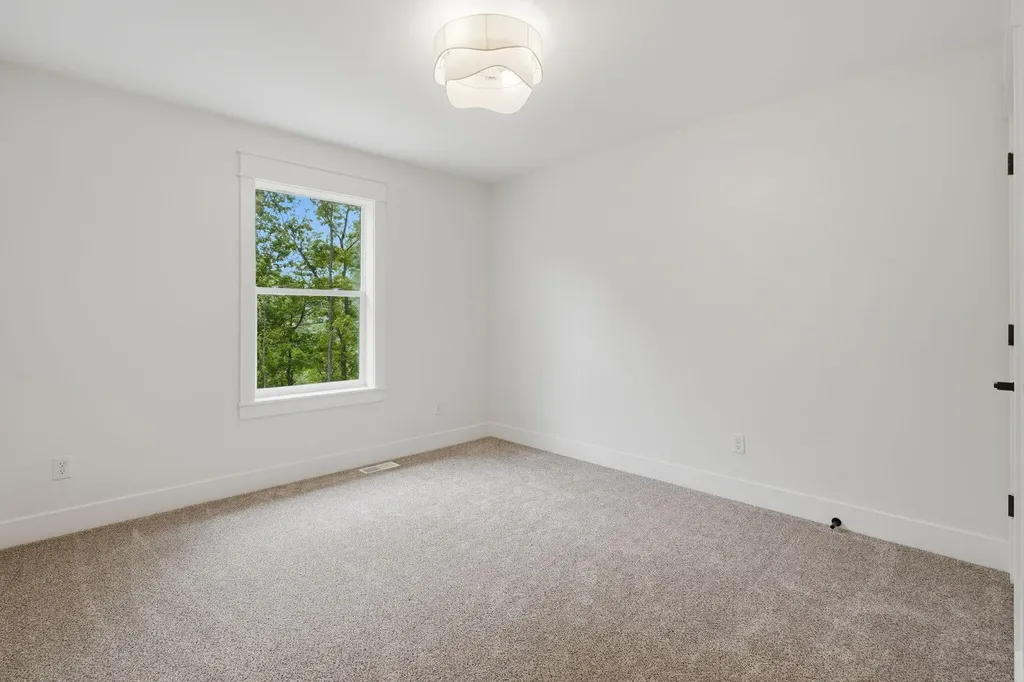 2050 Dakota Trail Rutland Charter Township MI 49058