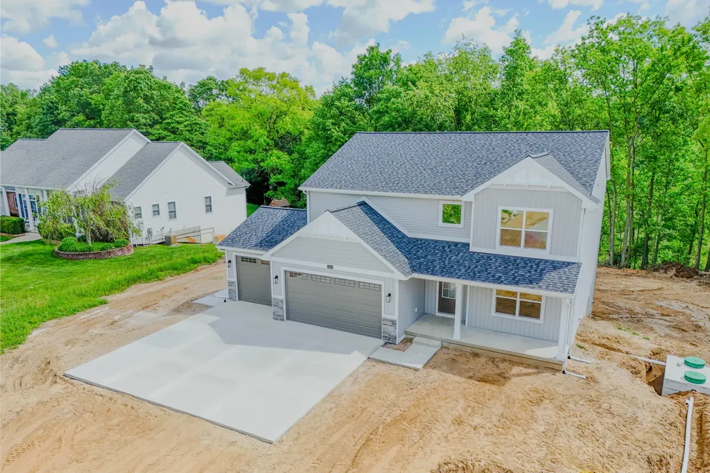 2050 Dakota Trail Rutland Charter Township MI 49058