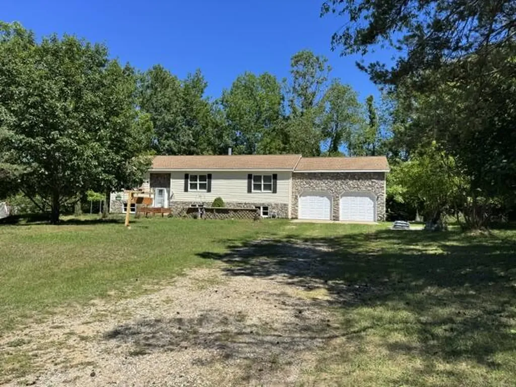 1021 Orchard Avenue Unknown City MI 49090