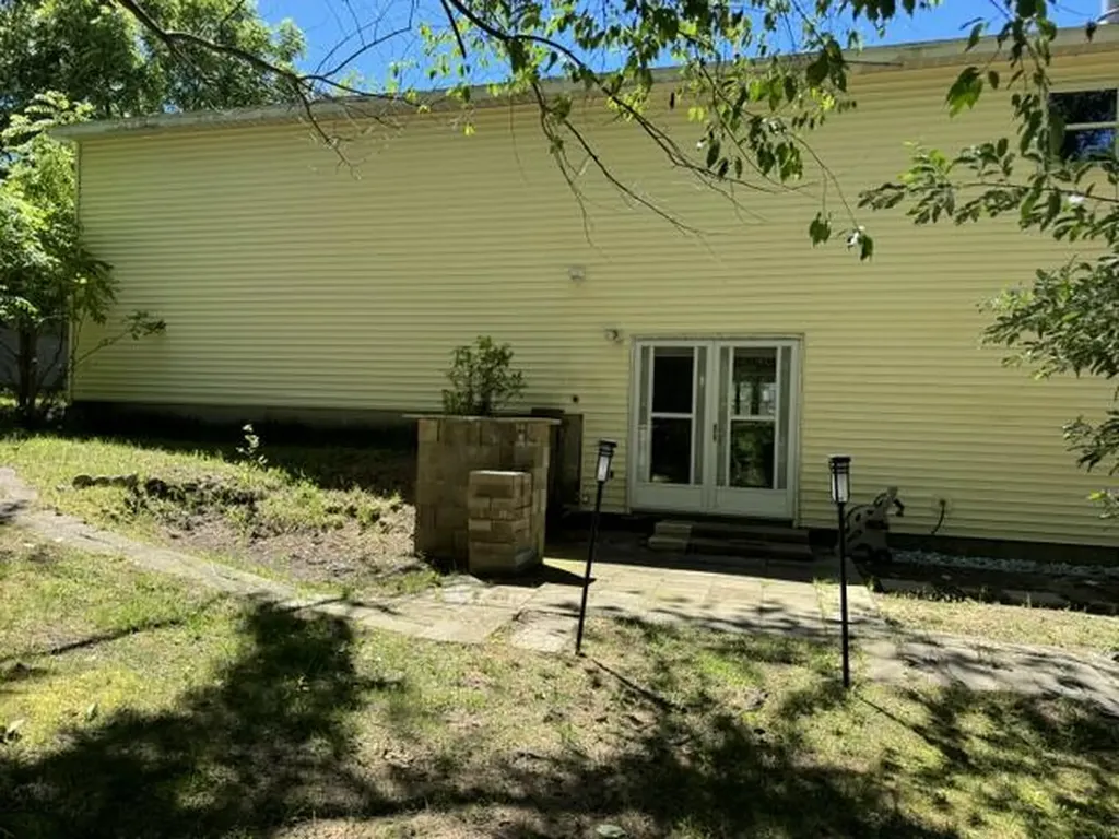 1021 Orchard Avenue Unknown City MI 49090